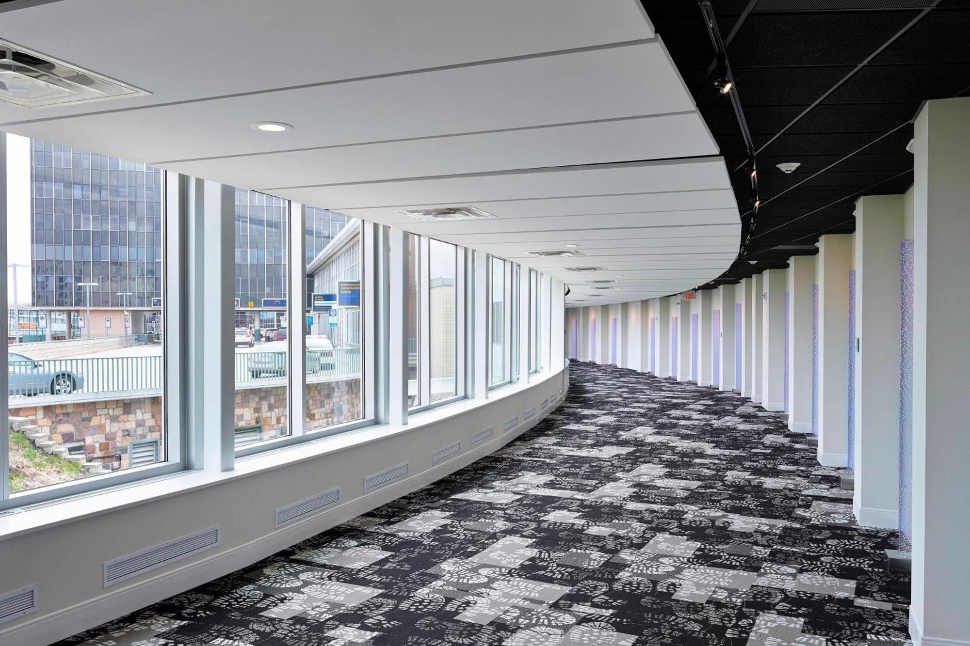 Renaissance Edmonton Airport Hotel Nisku Exterior photo